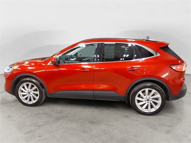 Used 2022 Ford Escape Titanium 4D Sport Utility – 1FMCU9J95NUA11638