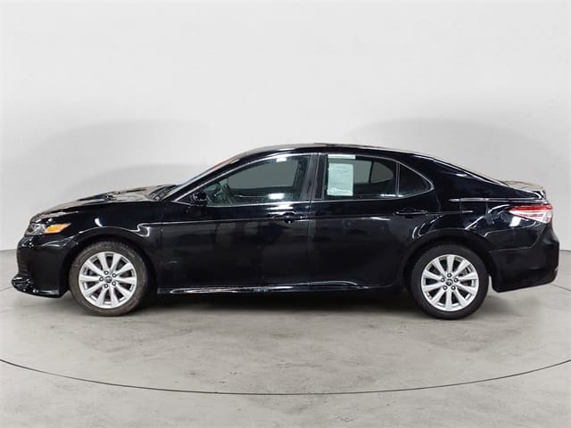 Used 2018 Toyota Camry LE 4D Sedan – 4T1B11HK8JU104355