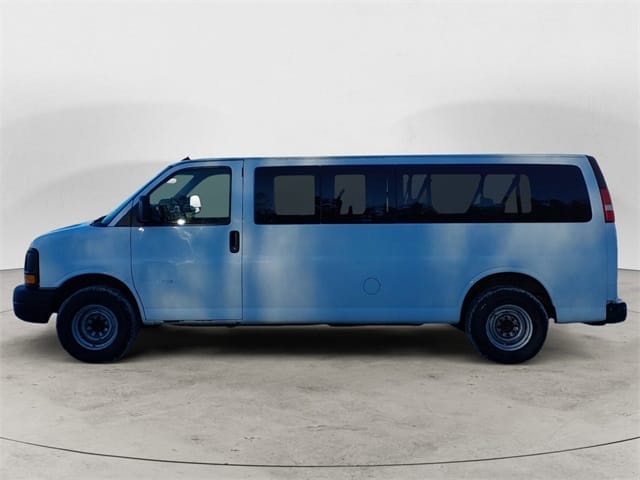 Used 2015 GMC Savana 3500 LS Extended Passenger Van – 1GJZ7ZFF0F1162791