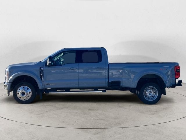 Used 2025 Ford F-450SD Lariat 4D Crew Cab – 1FT8W4DT2SEC52139