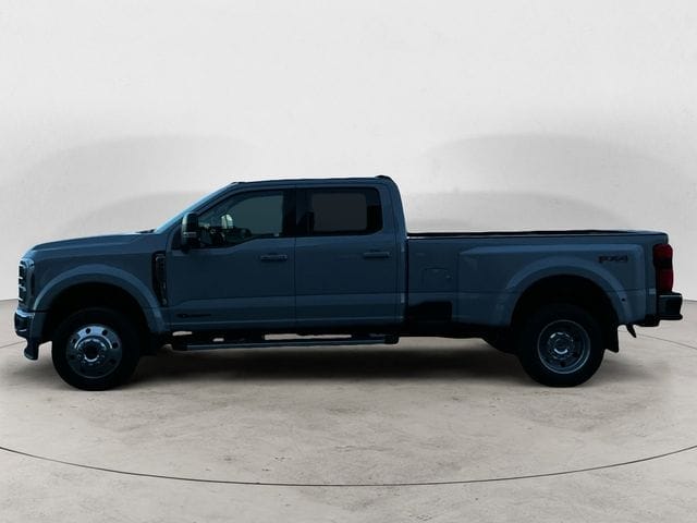 Used 2025 Ford F-450SD Lariat 4D Crew Cab – 1FT8W4DT4SEC52630